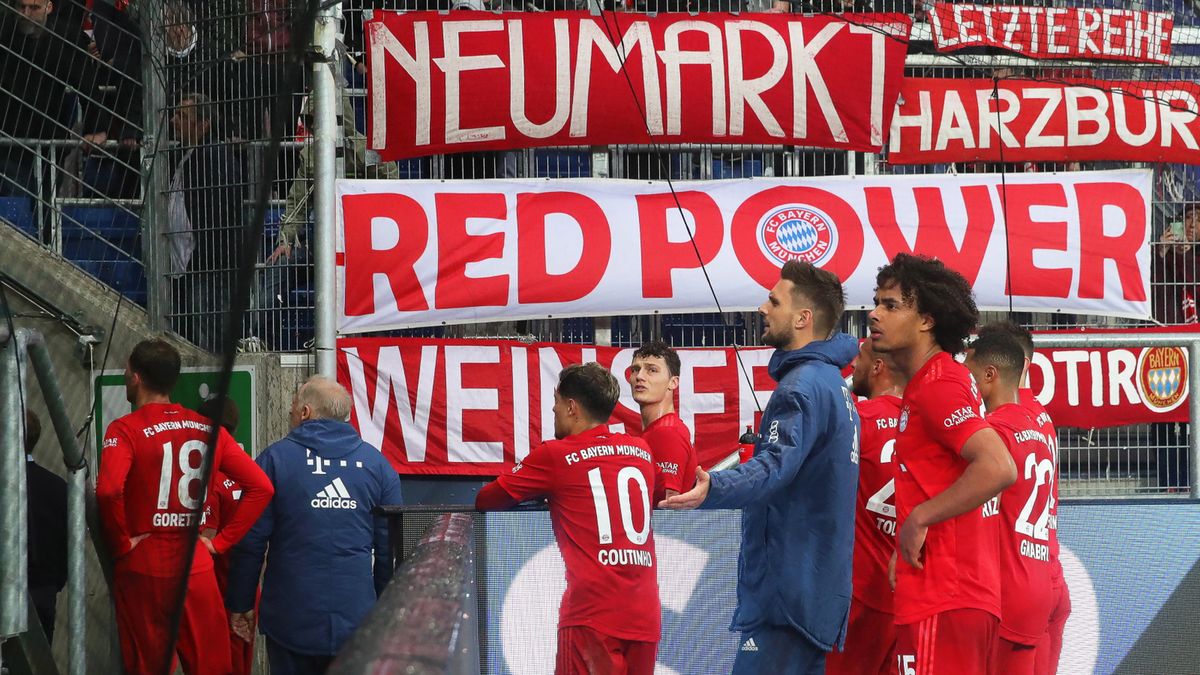 Piłkarze Bayernu Monachium proszą, żeby kibice usunęli skandaliczne transparenty