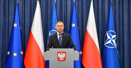 PiS zamiast Stanów? Nie milkną komentarze po decyzji Andrzeja Dudy