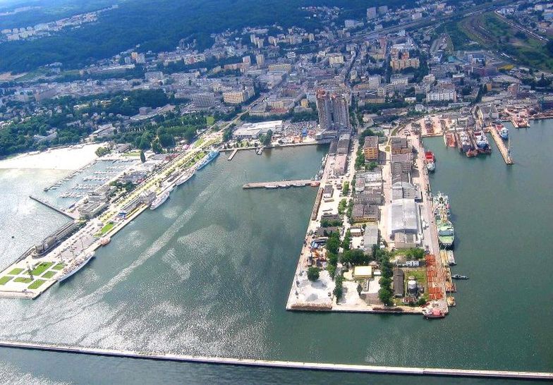 Port Gdynia w 2018 r. będzie przyjmować statki o długości do 400 m