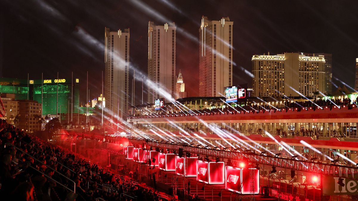 PAP/EPA / ETIENNE LAURENT / Na zdjęciu: tor F1 w Las Vegas