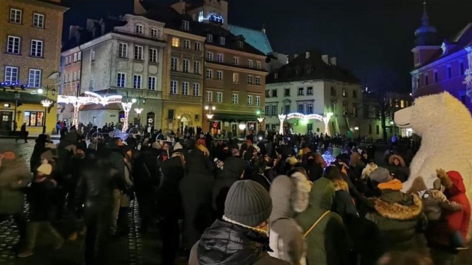 Plac Zamkowy w Warszawie cieszył się w ciągu weekendu olbrzymim zainteresowaniem