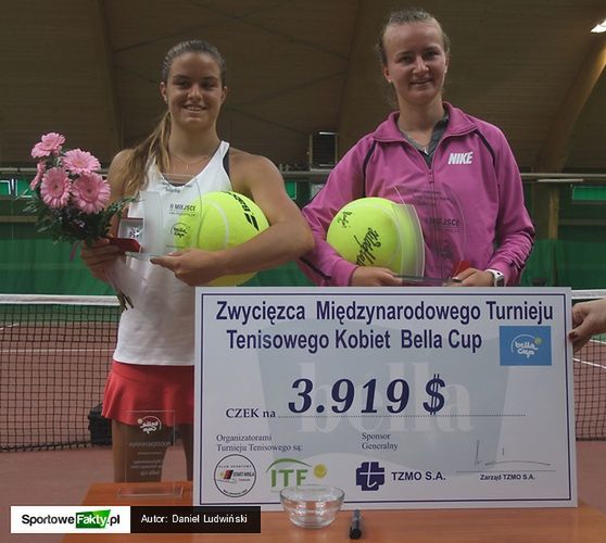 Maria Sakkari (z lewej) i Barbora Krejčíková, najlepsze zawodniczki ITF Bella Cup w Toruniu