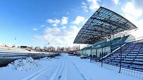 Stadion Polonii Bydgoszcz w zimowej scenerii