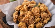Zamiast klasyczych nuggetsów robię popcorn z kurczaka. To hit każdej imprezy