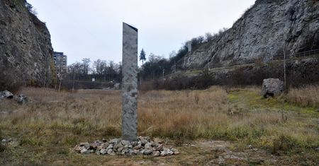 UFO? Kosmiczna konstrukcja w kolejnym miejscu w Polsce. Tajemniczy monolit