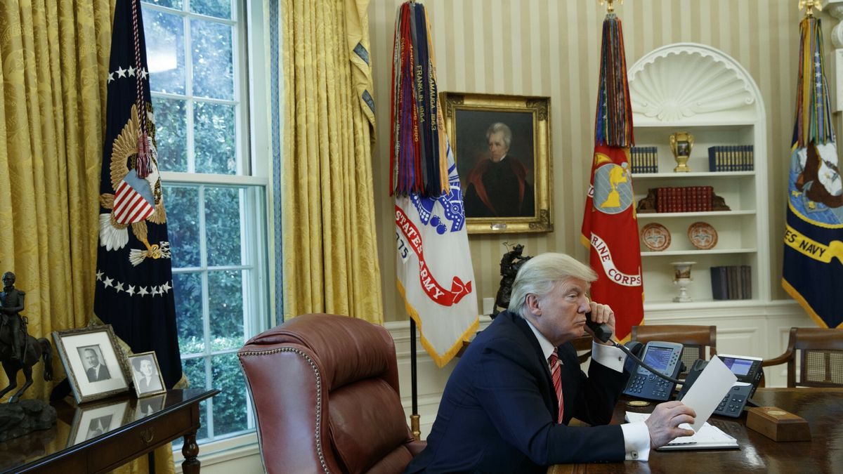 arch27
President Donald Trump talks with new Irish Prime Minister Leo Varadkar on a telephone call, Tuesday, June 27, 2017, in the Oval Office of the White House in Washington. (AP Photo/Evan Vucci)
AP