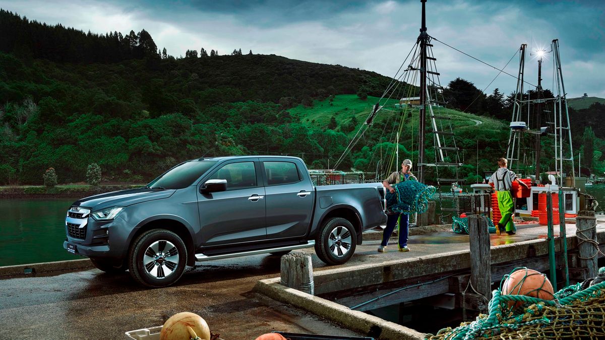 Isuzu w Europie traktuje D-Maxa jako pojazd rekreacyjny. Taki wniosek można wysunąć na podstawie zdjęć prasowych.