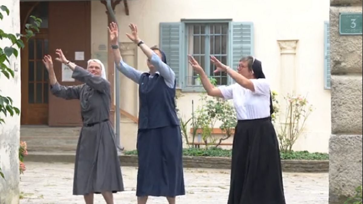 Tańczące zakonnice z projektu POV:JESUS