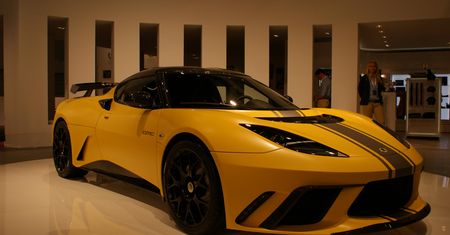 Bezczelny anglik - Lotus Evora GTE we Frankfurcie [wideo]