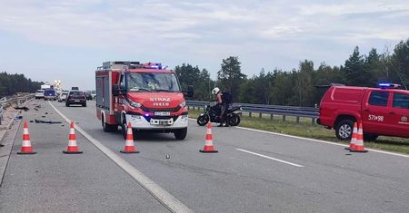 Tragedia na S8. Alfa romeo uderzyła w smarta. Nie żyje 28-latka