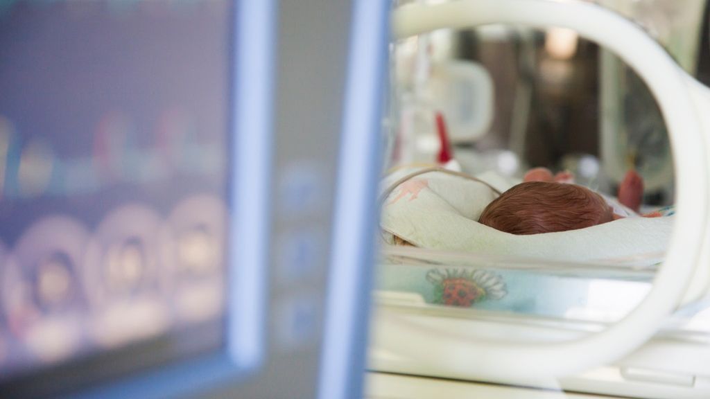 Urazy okołoporodowe mogą wystąpić zarówno u noworodka, jak i jego matki