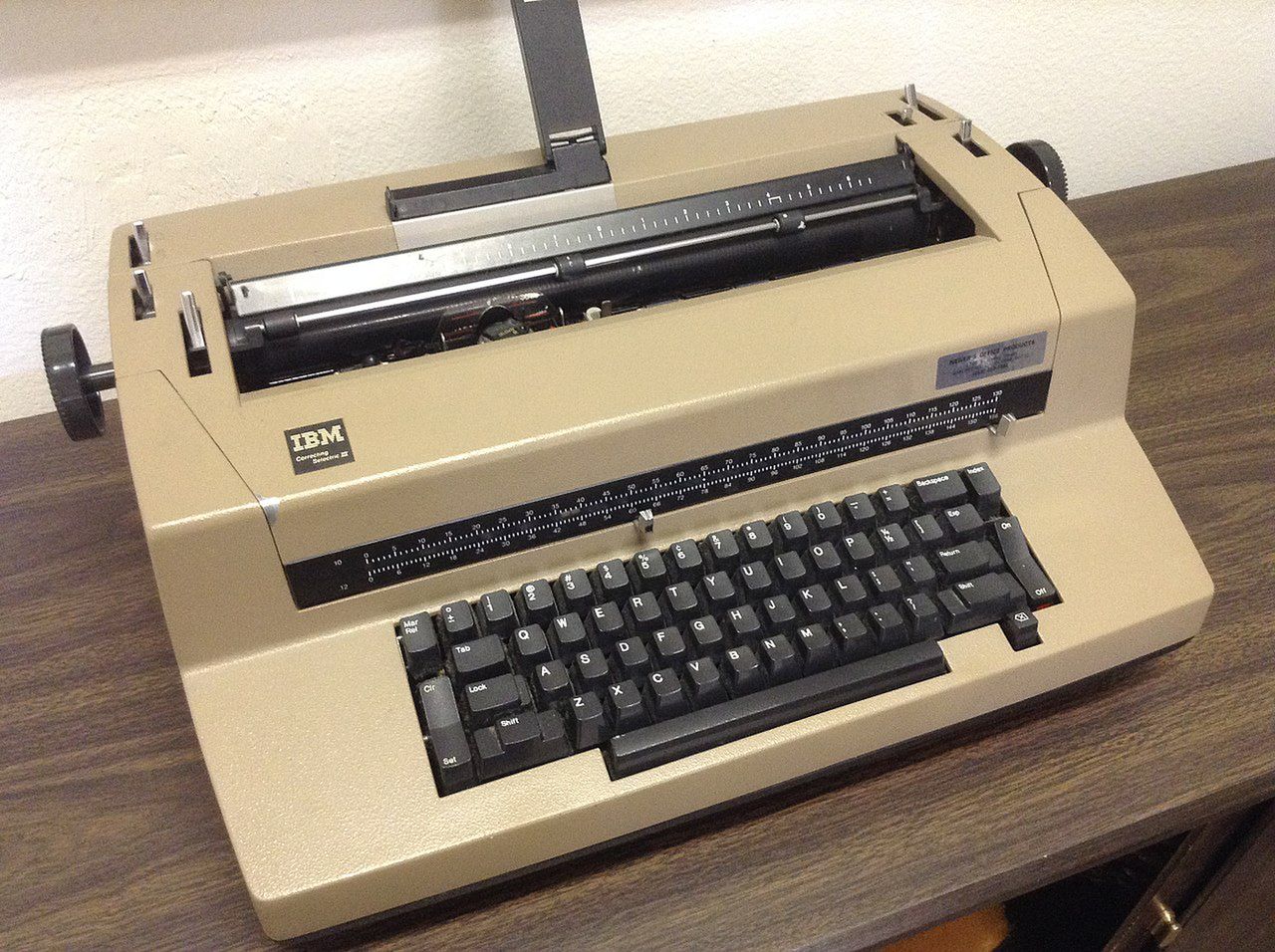 Maszyna do pisania IBM Selectric III (Miss Irina, CC BY-SA 3.0)