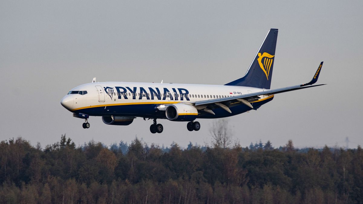 A Ryanair Boeing 737-800 aircraft as seen on final approach flying, touching down and taxiing in Eindhoven EIN EHEH Airport in the Netherlands. The narrow body airplane has the registration SP-RKQ and belongs to Buzz Airline,  a Polish carrier headquartered in Warsaw. Formerly called Ryanair Sun a subsidiary of the Irish low cost budget airline company Ryanair. The flights and passenger traffic in Eindhoven is reduced because of the Covid-19 Coronavirus pandemic and the lockdowns applied in multiple European Countries. Eindhoven, Netherlands on November 8, 2020 (Photo by Nicolas Economou/NurPhoto via Getty Images)