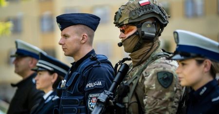 Trwa nabór na policjantów. Tyle można zarobić na początek