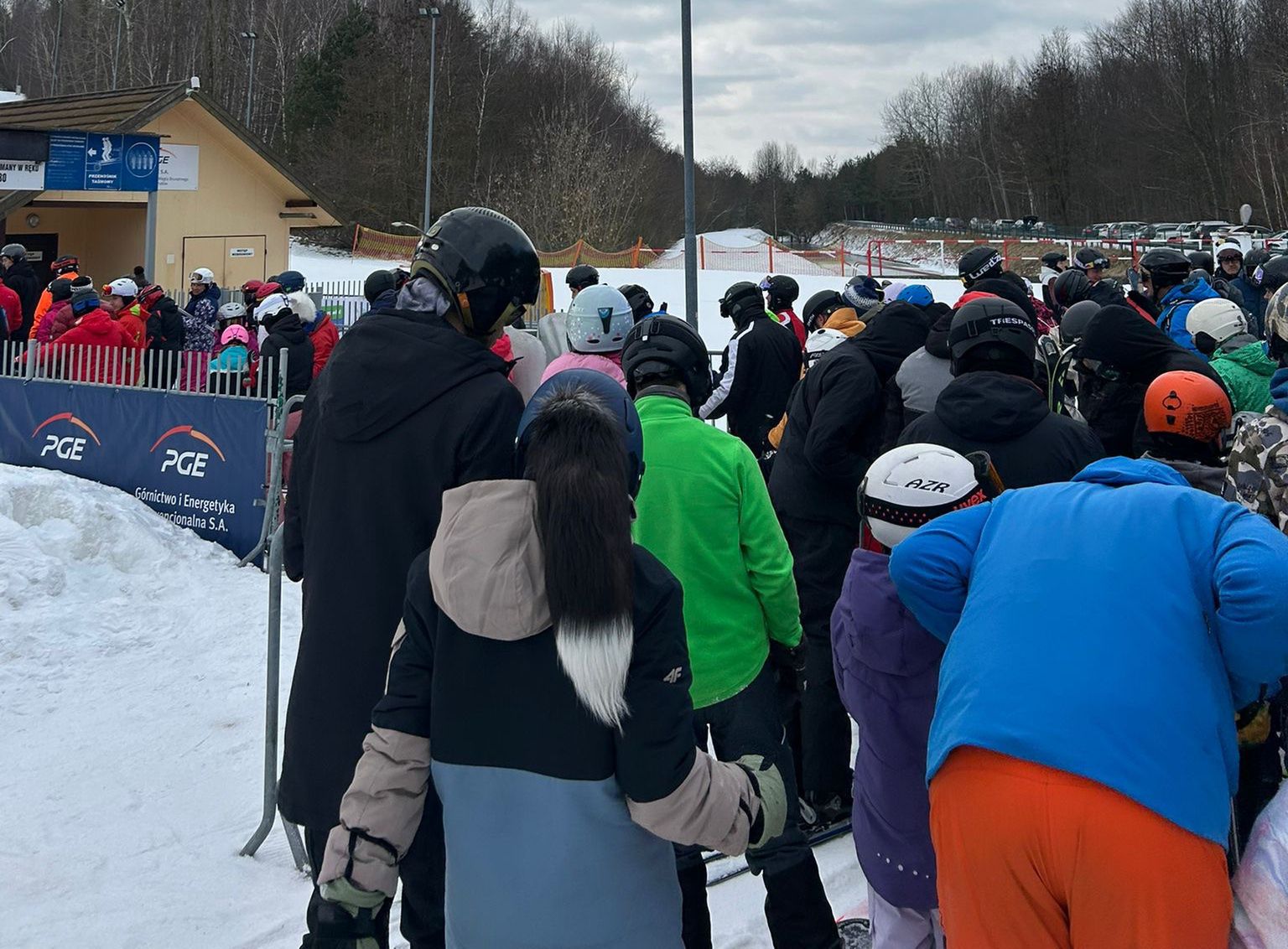 W kolejce trzeba było swoje odstać