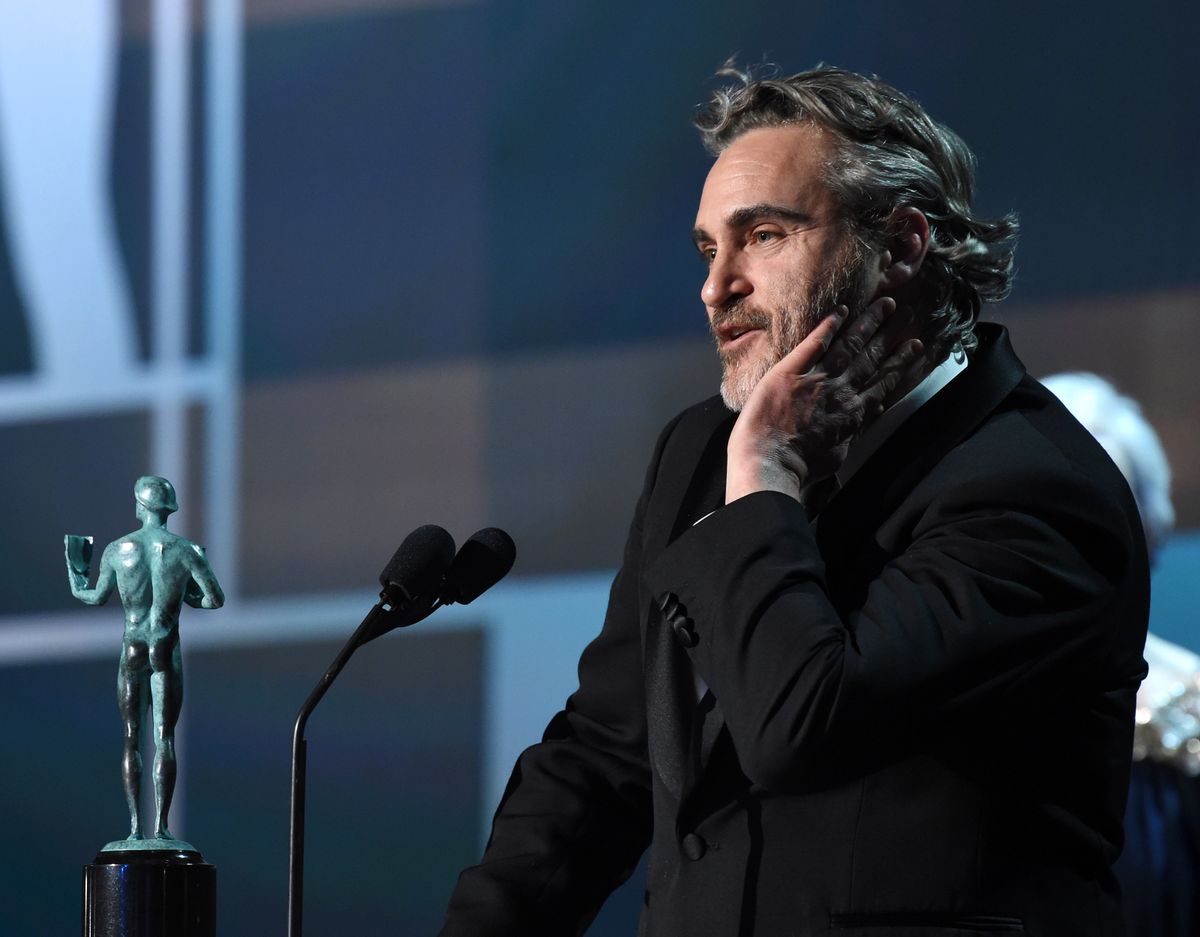 Joaquin Phoenix apeluje w imieniu nowojorskich więźniów. Chce, by ich wypuszczono