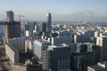 Ceny mieszkań w Warszawie maleją. Wyjątkiem jedna dzielnica