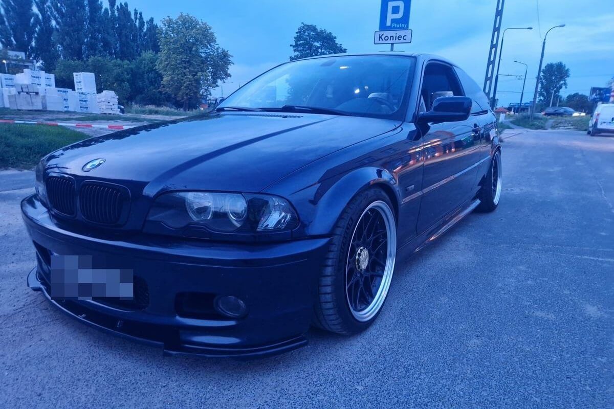 Policjanci zatrzymali BMW do kontroli