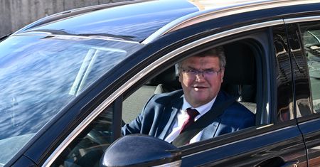 Wąsik chce wejść do Sejmu. Ekspertka: Przepis konstytucji jest jasny