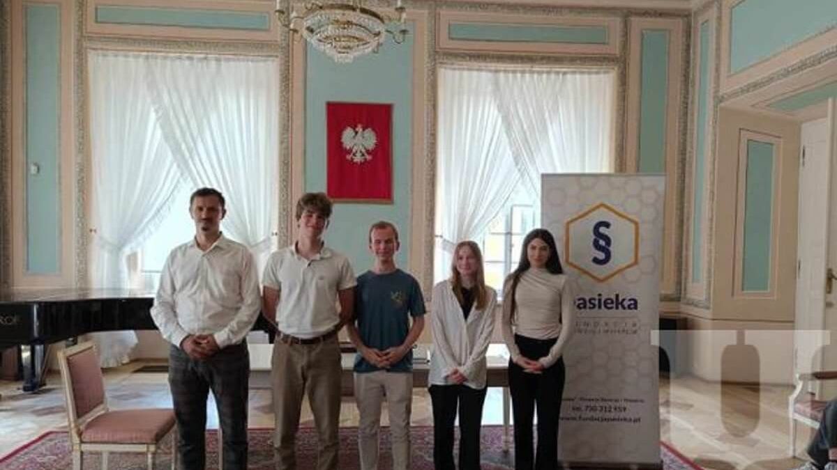 Zwycięzcy "Konkursu z wiedzy prawnej"