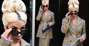 Lady Gaga łypie okiem zza okularów za 650 złotych