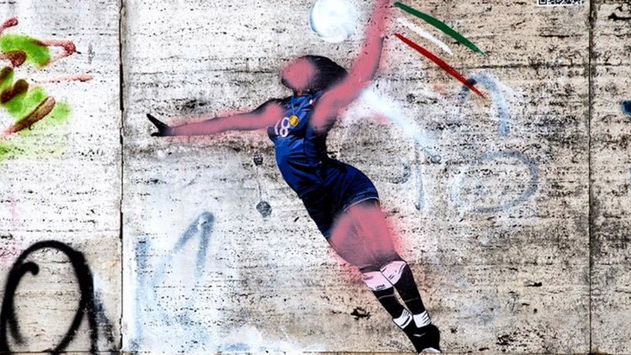 Twitter / The Italian Insider / Mural poświęcony Paoli Egonu  został zniszczony