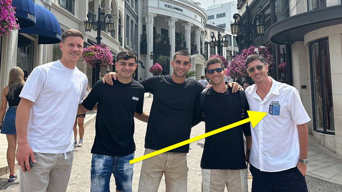 Zdjęcie okładkowe artykułu: Instagram / Instagram/Robert Lewandowski / Na zdjęciu: piłkarze Barcelony podczas spaceru w Los Angeles. Pierwszy z prawej: Robert Lewandowski.
