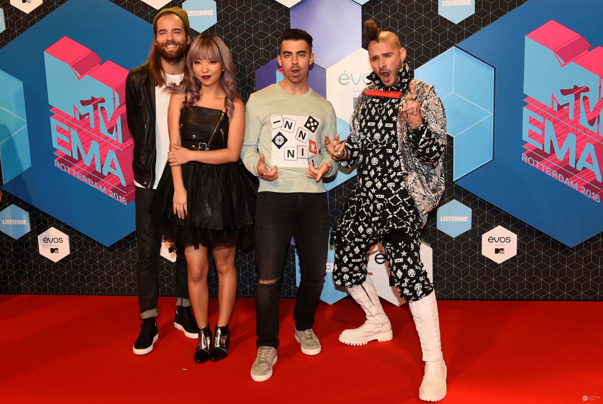 DNCE: Jack Lawless, JinJoo Lee, Joe Jonas i Cole Whittle  - MTV EMA 2016