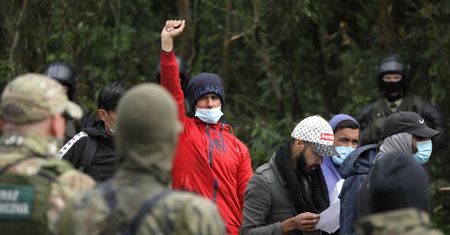 Finał awantury o zasiłki socjalne dla uchodźców w Polsce. Urząd do Spraw Cudzoziemców podał kwoty