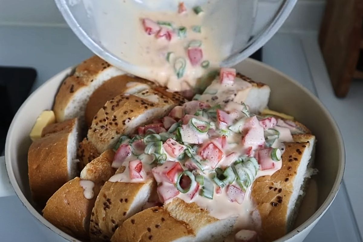 Ułóż chleb w patelni i zalej. Ulubione śniadanie mojej rodziny