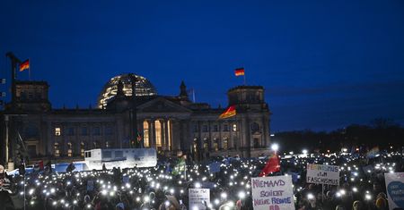 "Naziści precz". Setki tysięcy osób na ulicach Niemiec