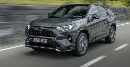 Premiery Toyoty na 2021 r. Gwiazdą pierwszej połowy roku będzie RAV4 plug-in