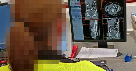 21-latka przyłapana na lotnisku w Warszawie. Oto, co miała w żołądku