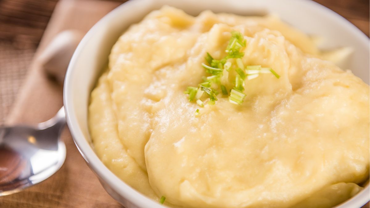 Puree z kalafiora z parmezanem ma delikatnie orzechowy smak