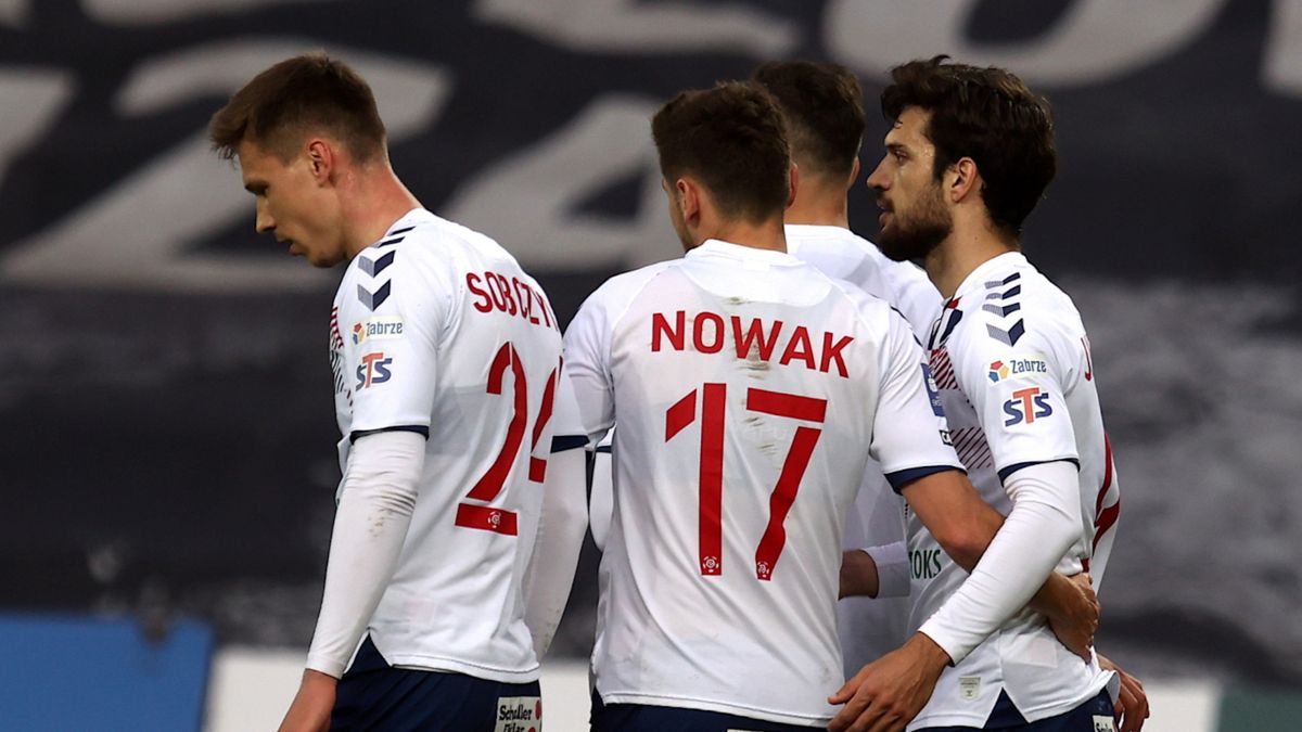 PAP / Andrzej Grygiel / Na zdjęciu: radość piłkarzy Górnika Zabrze