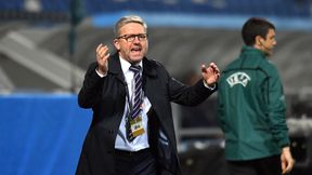 Zwolniony przez styl, spadek z Wisłą. Brzęczek zasługuje na drugą szansę?