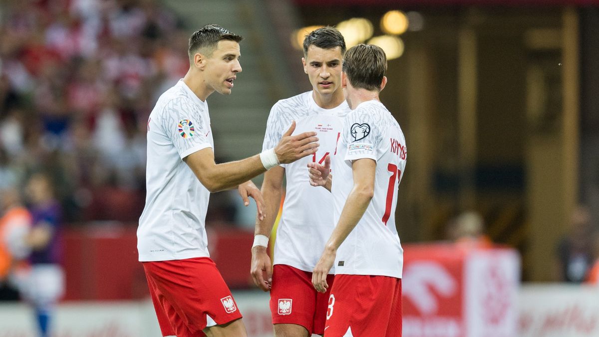 Getty Images / Foto Olimpik/NurPhoto / Na zdjęciu od lewej: Jan Bednarek, Jakub Kiwior i Jakub Kamiński