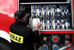 Warszawa. Na Bemowie zapalił się drewniany dom