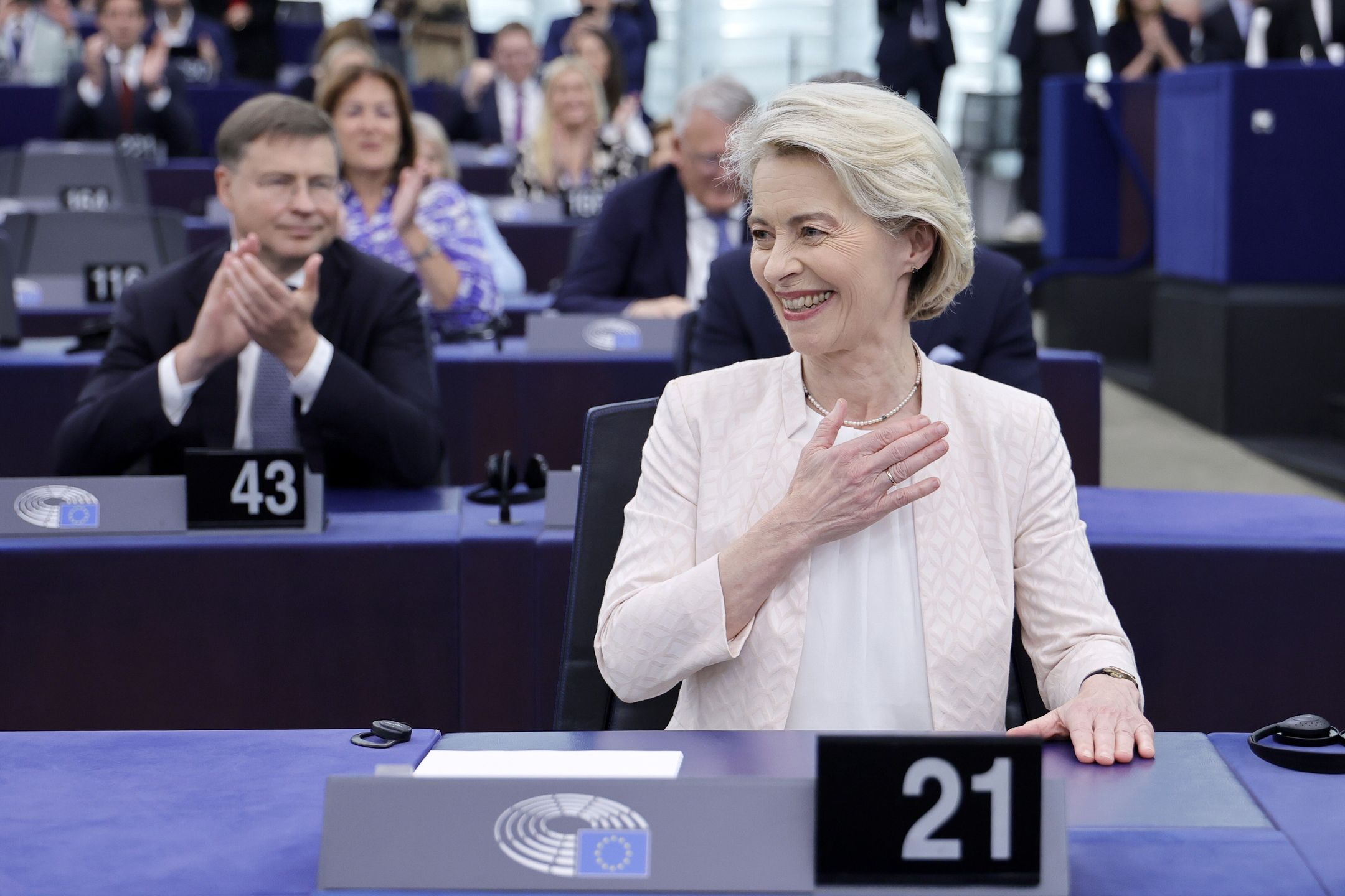 Ursula von der Leyen reacts after being re-elected as European Commission President during a plenary session of the European Parliament in Strasbourg, France, 18 July 2024. MEPs re-elected Von der Leyen as European Commission President for the next five years. EPA/RONALD WITTEK Dostawca: PAP/EPA.