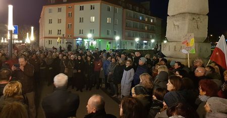 Wiec poparcia dla nauczycieli