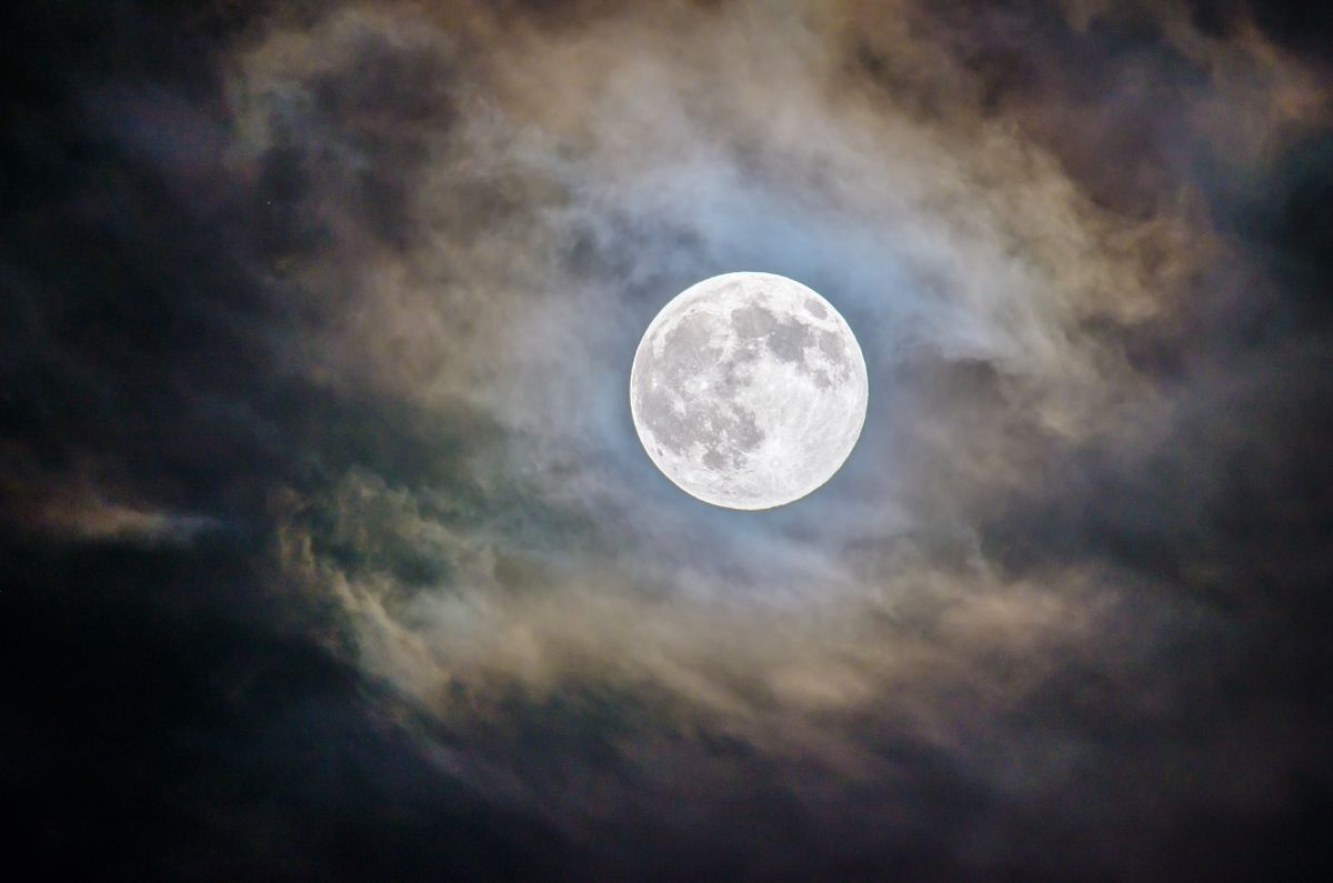 Pełnia Księżyca. Listopad 2023. Kiedy Mroźny Księżyc?