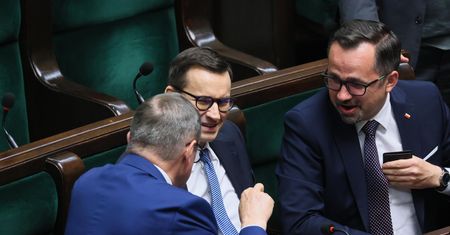 Pensja dla rodziców zamiast 800 plus. Tego chcą ludzie Morawieckiego