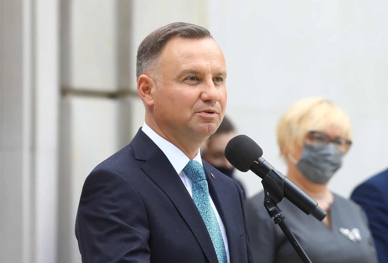 Andrzej Duda razem z żoną złożyli życzenia na Dzień Dziecka. Wideo w sieci