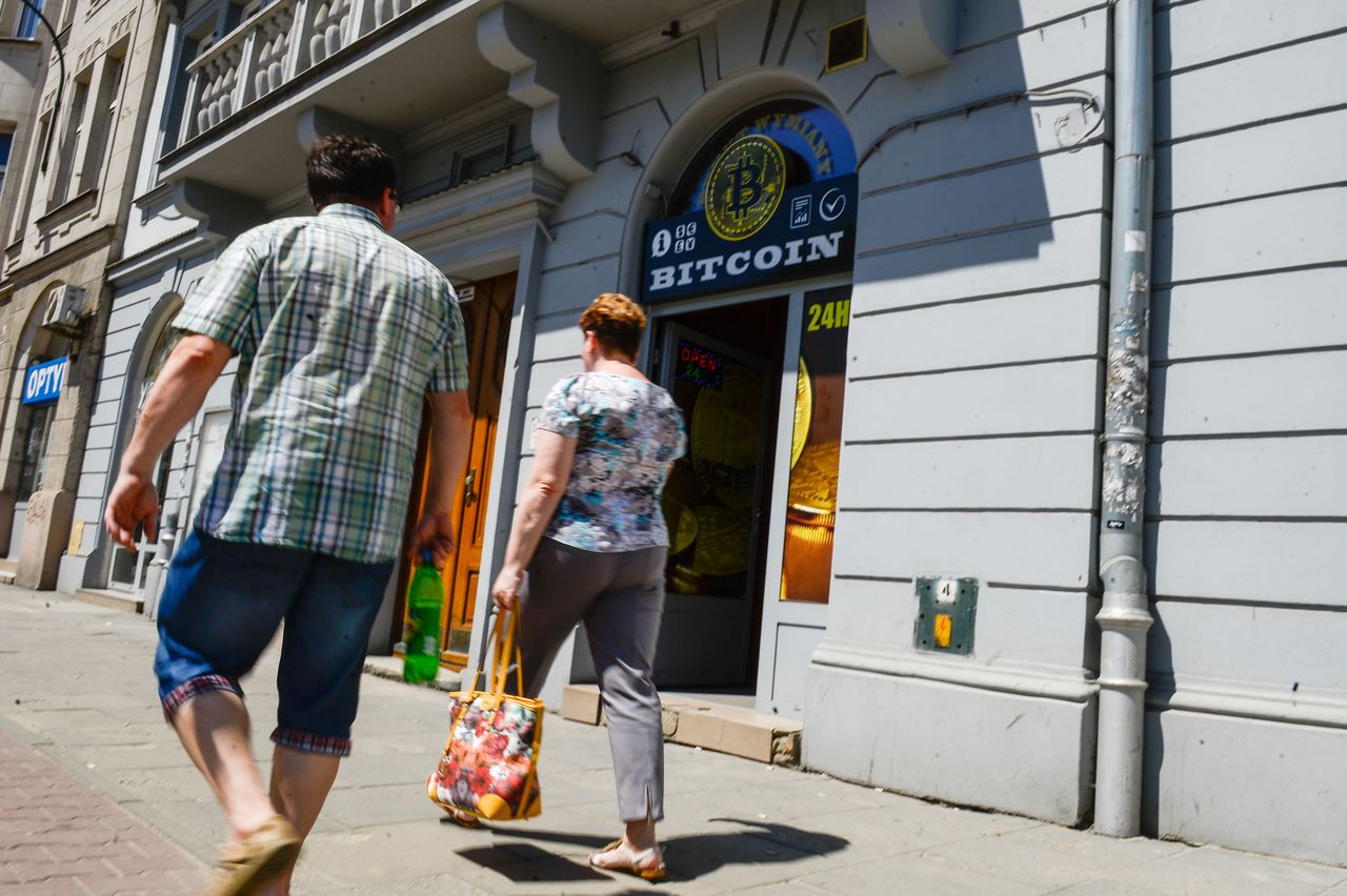 Boom na kryptowaluty. Oszuści żerują na bitcoinowej hossie