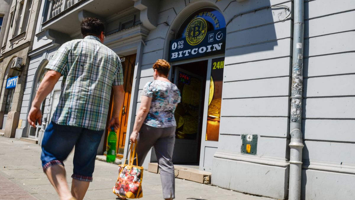 People pass by a  Bitcoin exchange shop in Wielopole Street
KRAKOW, POLAND - 2018/05/28: People pass by a  Bitcoin exchange shop in Wielopole Street in Krakow. (Photo by Omar Marques/SOPA Images/LightRocket via Getty Images)
SOPA Images
bitcoin, illustration, Eu, European Union, Poland, Warsaw, currency, crypto currency, digital currency, finance, stock market, store, logo, sign, walk, walking, people, street