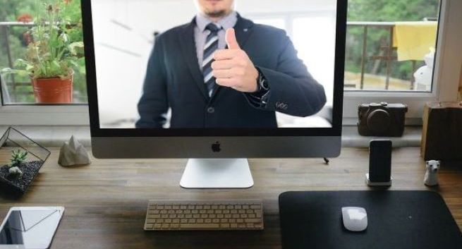 Twórcy autowebinarów często mijają się z prawdą. Udawany live narzędziem marketingu sprzedażowego [OPINIA]