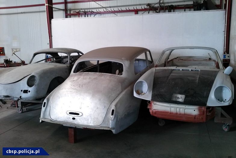 W większości przypadków wartość jednego auta przekraczała ponad 150 tys. zł.