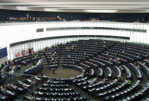 Parlament Europejski (Fot. Wikimedia Commons)