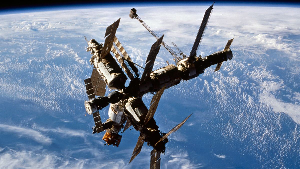Stare i nowe stacje orbitalne. Co krąży nad naszymi głowami? 1
