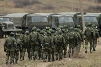 Rosja sprowadza żołnierzy na granicę NATO. ISW wyjaśnia